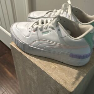 Ladies Puma Sneakers